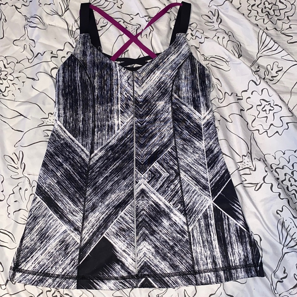 Lululemon active top print no sleeve